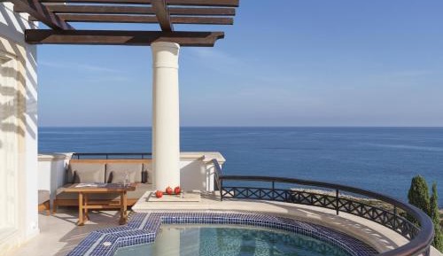 Adonis – Aphrodite Suite with Outdoor Hot Tub