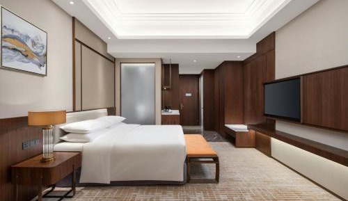 Executive King Room with Club Lounge Access
