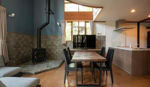 With wood stove and hot spring, detached cottage