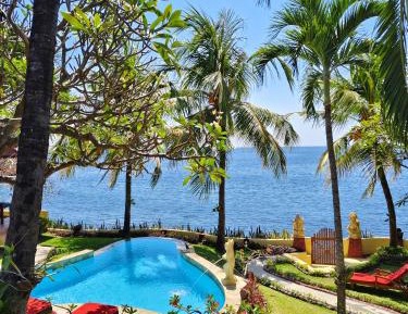 Villa - Beach Front