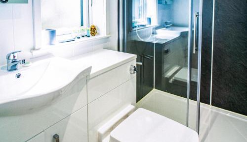 One-Bedroom Holiday Home