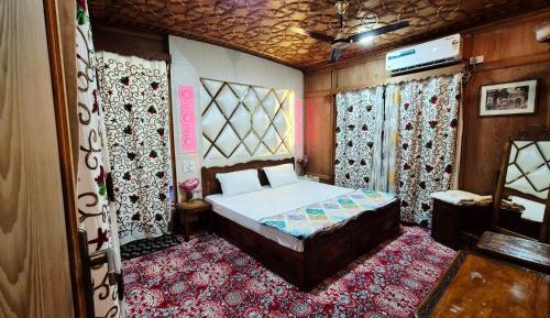 Double Room with Lake View