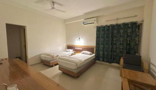 Deluxe Double or Twin Room with City View
