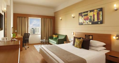 King Room (20% off on session of Spa ,Enjoy Happy Hours with 1+1 offer and 10% Off on Laundry service)
