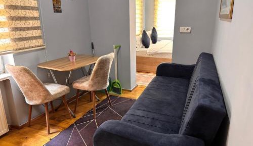 Studio Apartment with One Double Bed