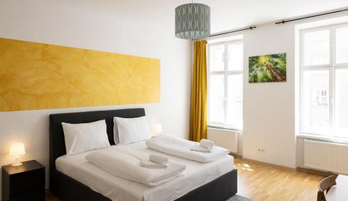 Three-Bedroom Deluxe Apartment