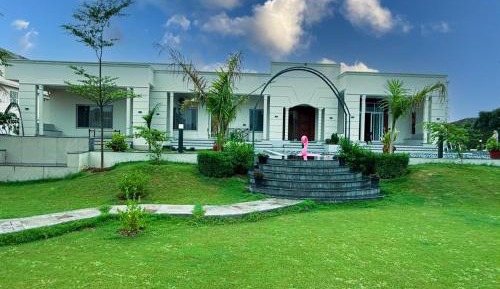 Six-Bedroom House