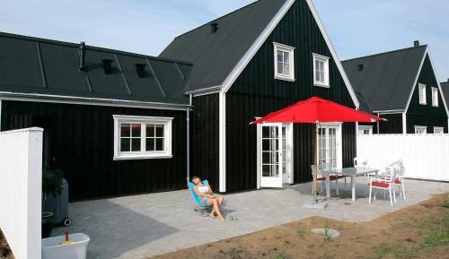 Three-Bedroom Holiday Home 