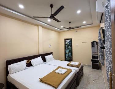 Triple Room with City View