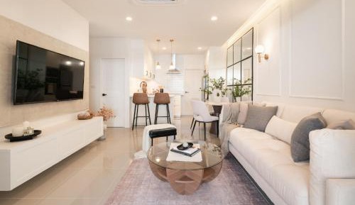 Three-Bedroom Townhouse