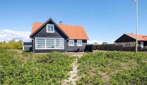 Three-Bedroom Holiday Home 