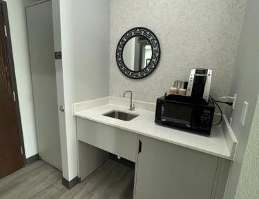 Accessible Two Queen Suite with Sofabed