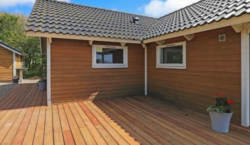 Three-Bedroom Holiday Home 