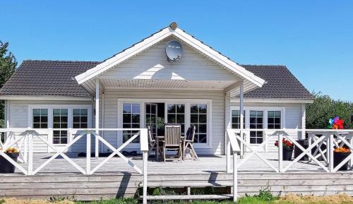 Three-Bedroom Holiday Home 