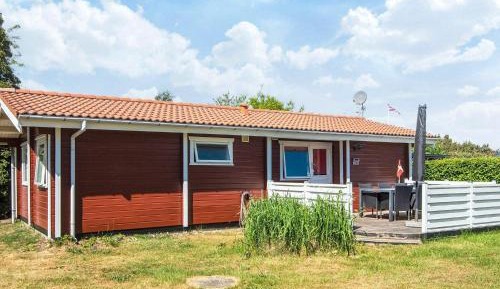 Three-Bedroom Holiday Home 
