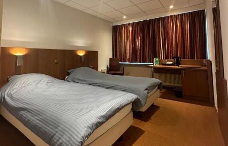 Deluxe Double Room with Shower