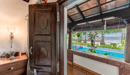 Deluxe Double Room with Balcony and Sea View