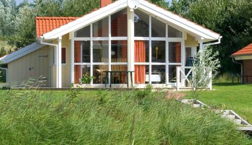 Three-Bedroom Holiday Home 