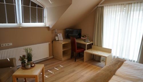 Double or Twin Room with Private Bathroom