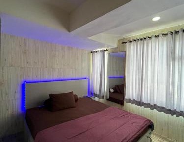 Studio Apartment with Balcony