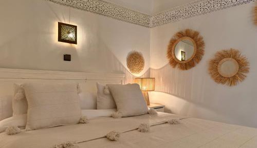 Deluxe King Suite