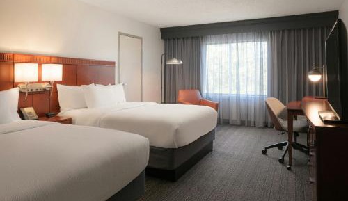 Double Room with Two Double Beds and Roll-n Shower - Mobility and Hearing Accessible