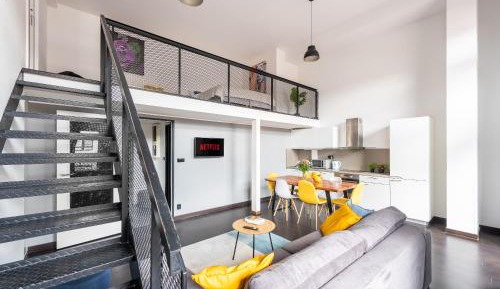 Three-Bedroom Deluxe Apartment