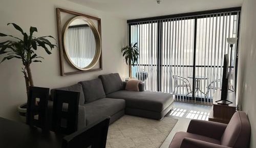 Room #1475418001