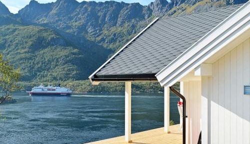 Four-Bedroom Holiday Home
