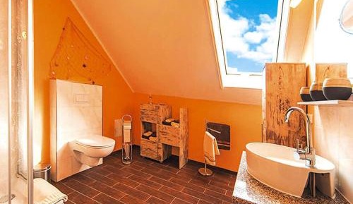 Three-Bedroom Holiday Home 