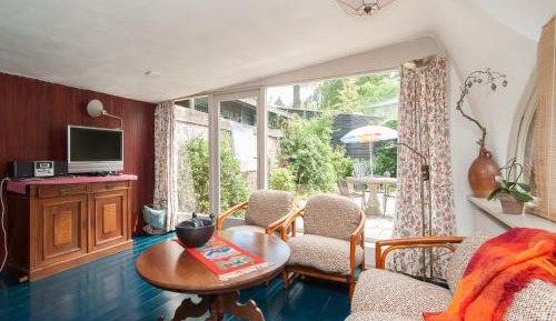 One-Bedroom Holiday Home