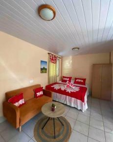 Bungalow with Patio