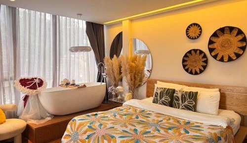 Deluxe Double Room with Balcony