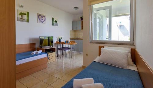 One-Bedroom Holiday Home