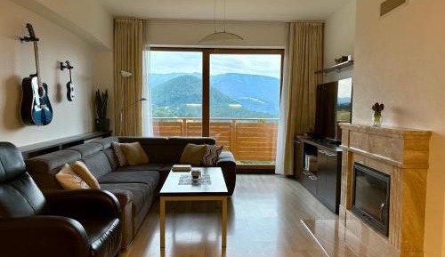 Two-Bedroom Apartment with Mountain View
