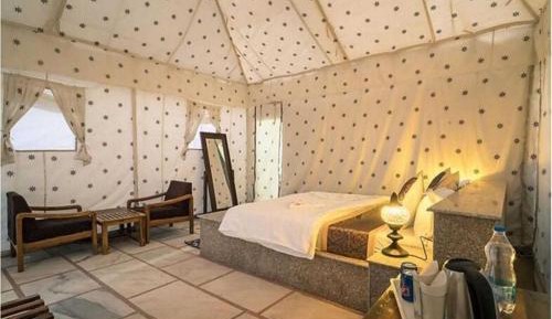 Room #1311364203