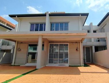 Four-Bedroom Holiday Home