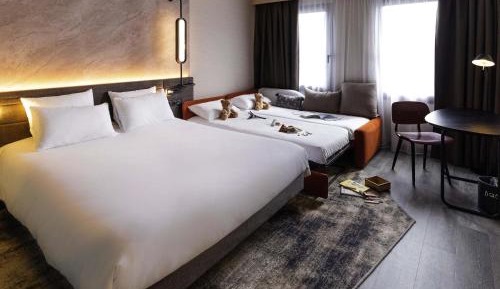 Superior Queen Room with Double Sofa Bed