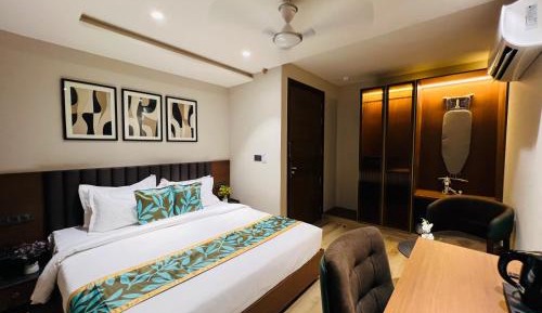 Deluxe King Room