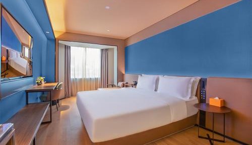 Urban King Room