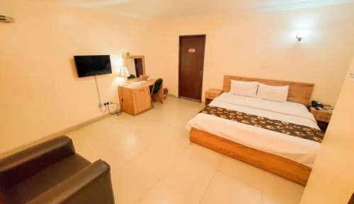 Deluxe Suite
