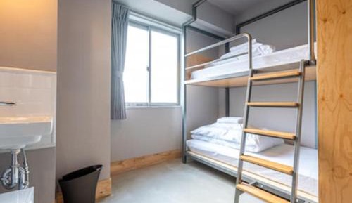 Bunk Bed in Mixed Twin Room