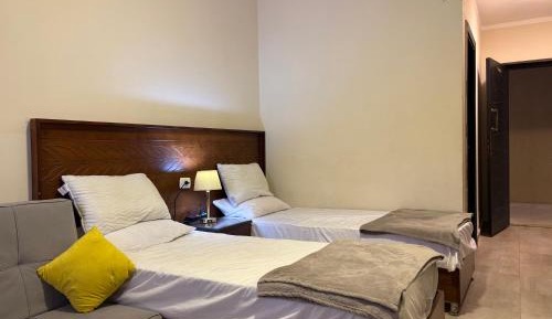 Deluxe Room (2 Adults + 1 Child)