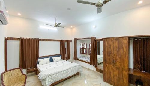 Large Double Room