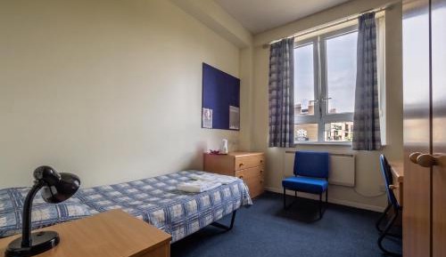 Single Room with Shared Bathroom