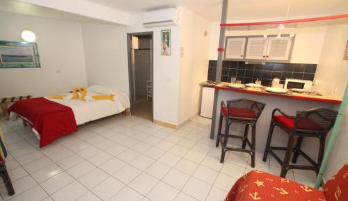 Studio (4 Adults)
