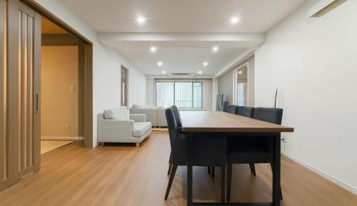 Three-Bedroom Apartment with Balcony