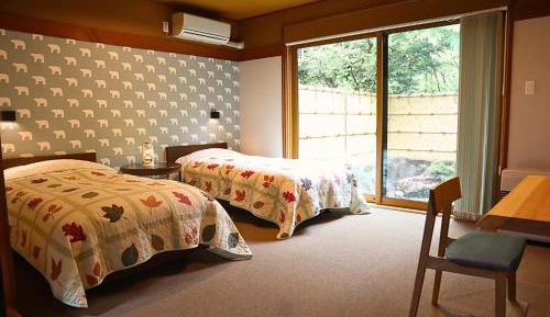 Twin Room with Shower