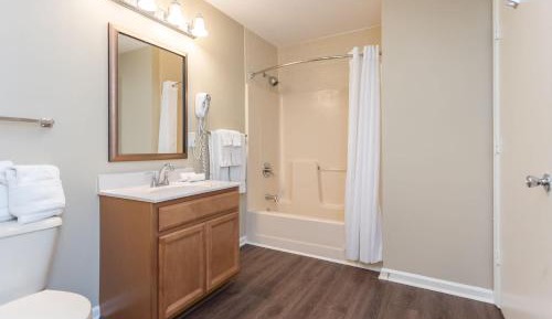 Eagle Trace One Bedroom Condo with Jacuzzi - Partial Kitchen