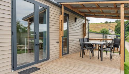 Three-Bedroom Holiday Home 